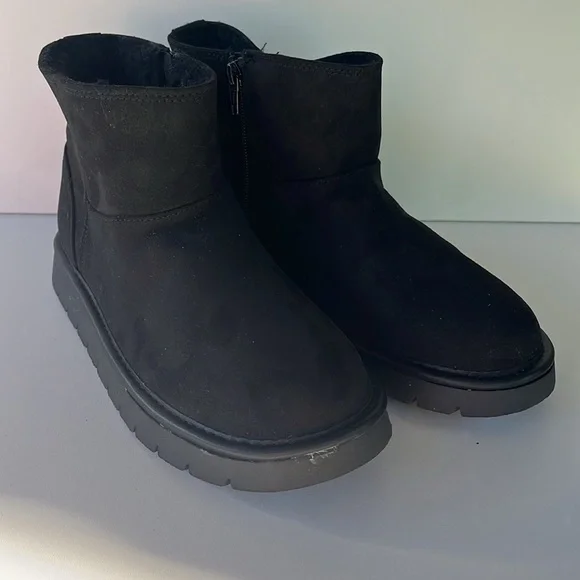 New Women's May Faux Suede Booties Memory Foam Insole Size 9 - Picture 13 of 13